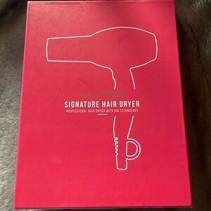 Nume Signature Blowdryer